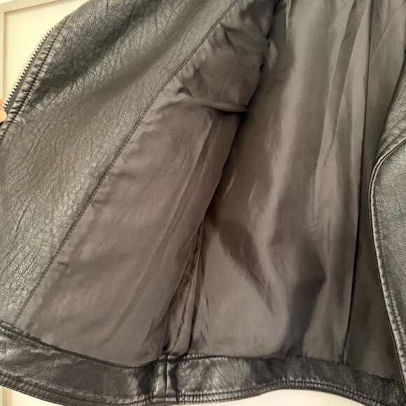 Topshop Edgy Leather Biker Jacket in Faux black Leather - Picture 10 of 13